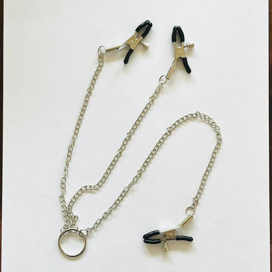 Three-Way Chain BDSM Clamp Set with Nipple and Clit Clamps – Adjustable Rubber Tips and O-Ring Center