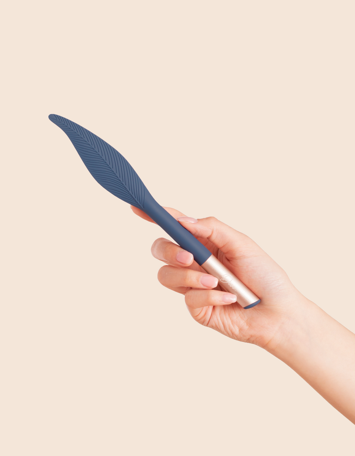 Deia Vibrating Feather – Featherlight Stimulation, Anytime, Anywhere