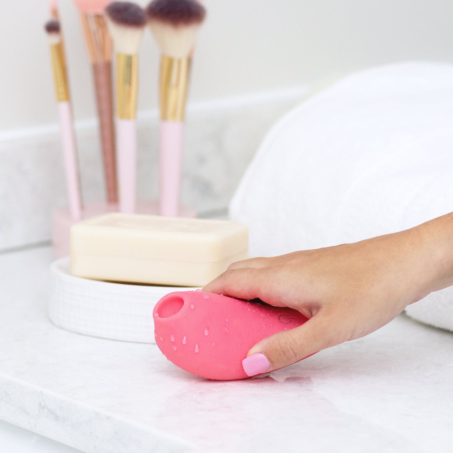 PlusOne Air Pulsing Arouser – Waterproof Rechargeable Clitoral Stimulator with Air Pressure Pulses
