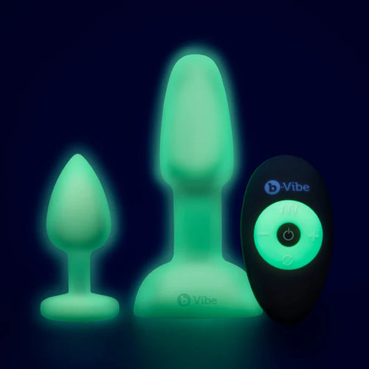 b-Vibe Asstronaut Glow-in-the-Dark Butt Play Set with rotating plug and beginner-friendly anal toys – PurpleNight.ca