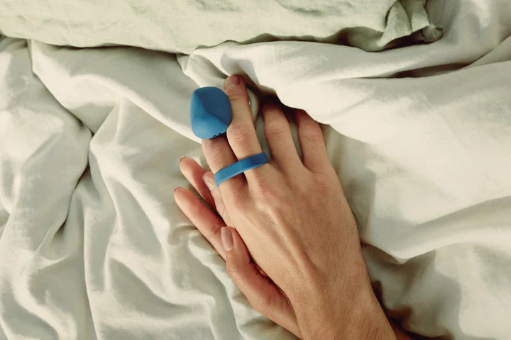 Dame Fin finger vibrator with optional strap in soft silicone