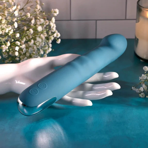 Evolved Queen of All Trades Thrusting Vibrator