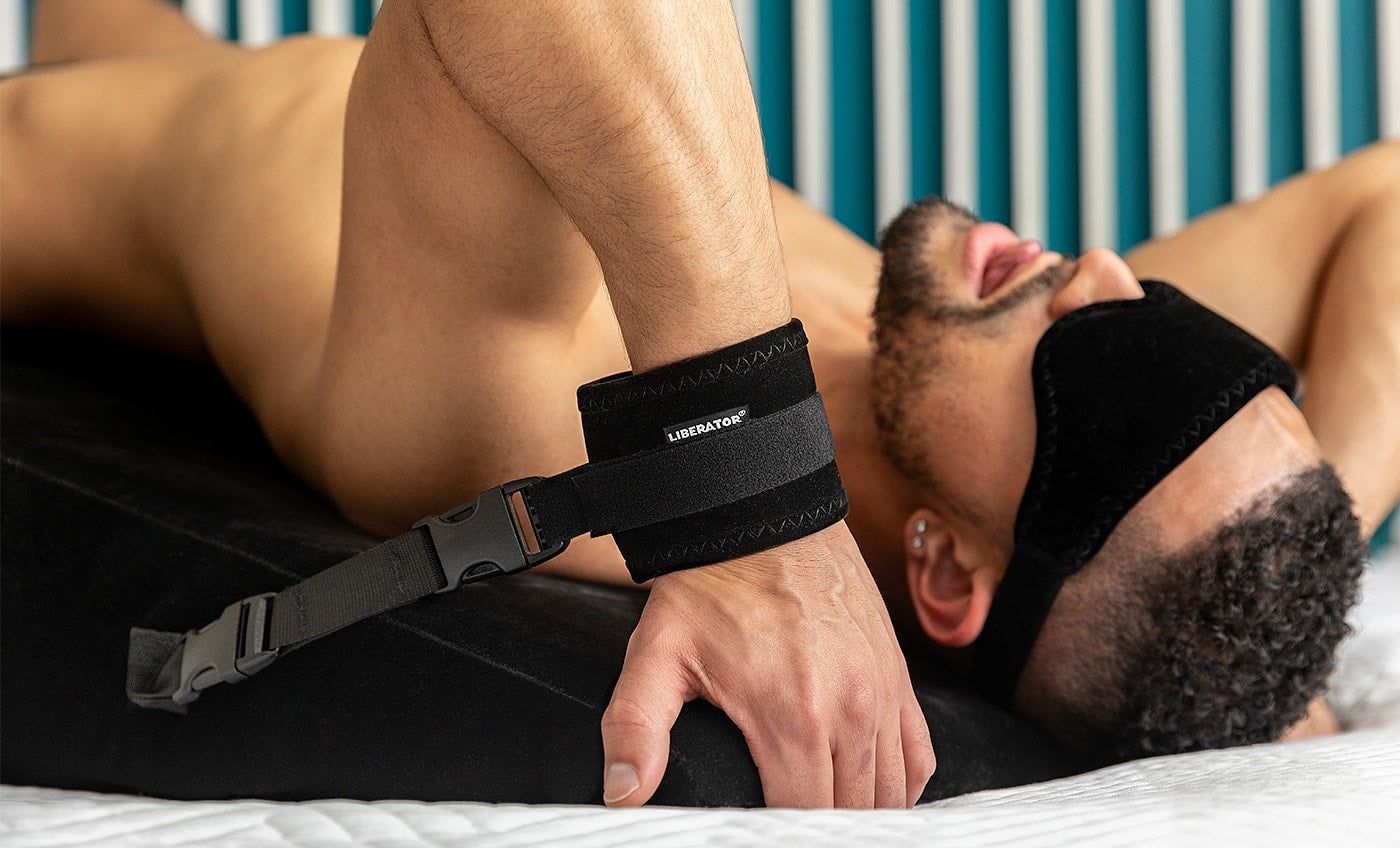 Liberator Black Label Ramp with Cuffs – angled positioning pillow for bondage play