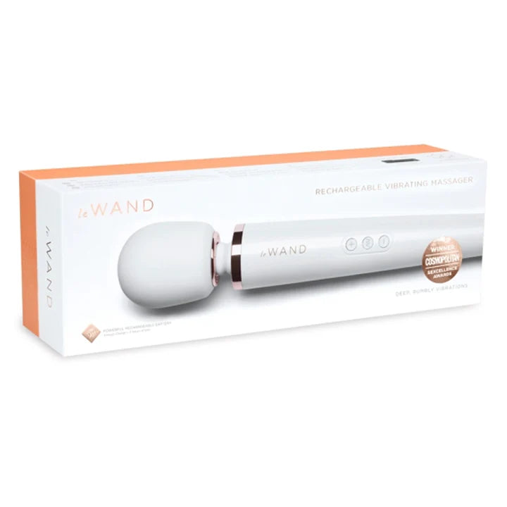 Le Wand luxury packaging and travel case included