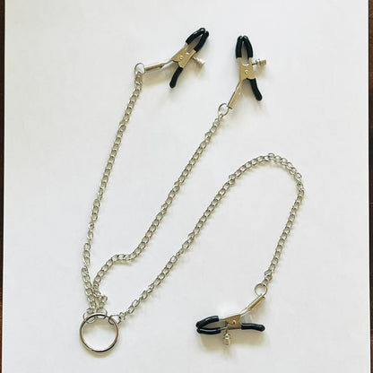 Three-Way Chain BDSM Clamp Set with Nipple and Clit Clamps – Adjustable Rubber Tips and O-Ring Center