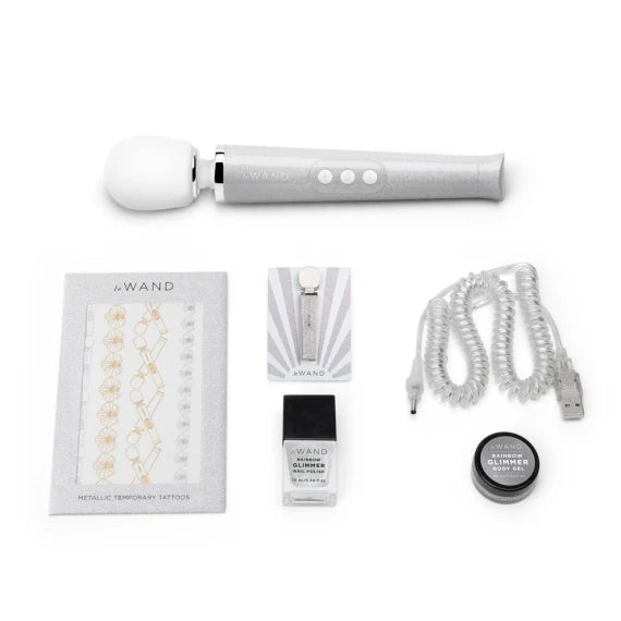 Le Wand All That Glimmers set with glittery case and accessories