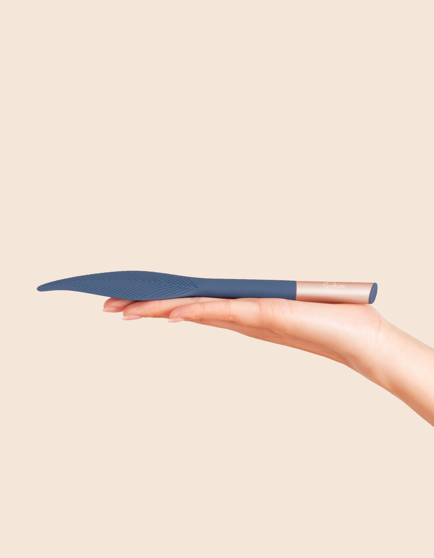 Deia Vibrating Feather – Featherlight Stimulation, Anytime, Anywhere