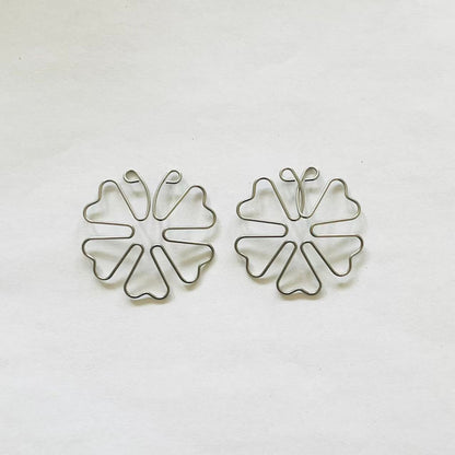 Pair of clover-shaped non-piercing metal nipple rings
