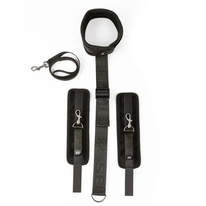 SEI MIO Neck Firmly in Check Kit – black adjustable collar with wrist restraints and strap, beginner-friendly bondage gear

