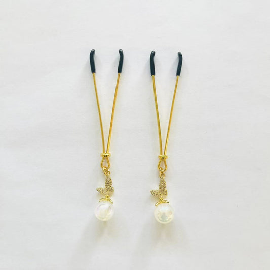 Gold nipple clamps with pearl drop and butterfly charm – PurpleNight.ca