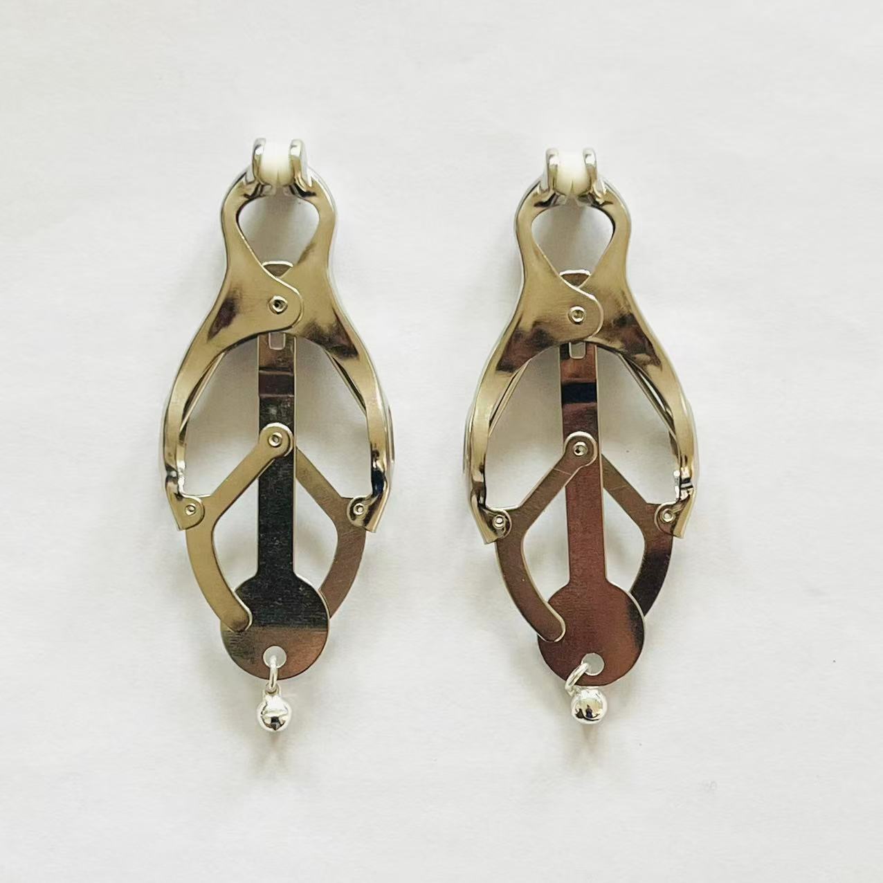 Silver Clover Nipple Clamps – Adjustable Pressure BDSM Jewelry for Intense Play