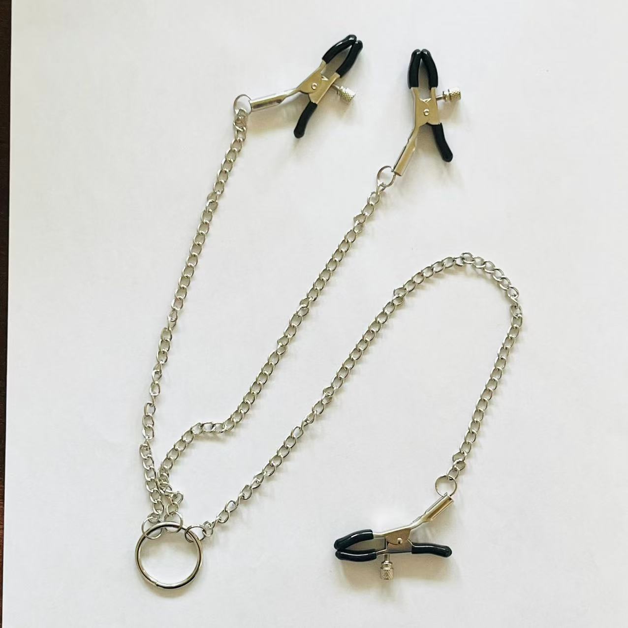 Three-Way Chain BDSM Clamp Set with Nipple and Clit Clamps – Adjustable Rubber Tips and O-Ring Center