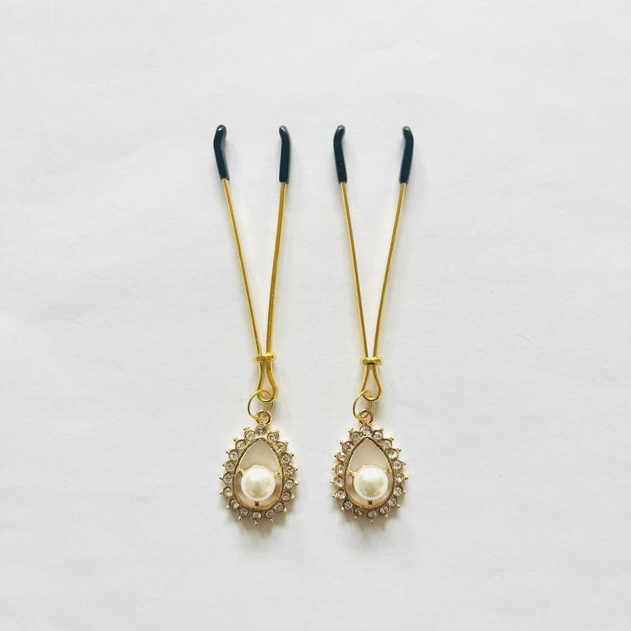 Gold nipple clamps with teardrop charm and faux pearl center – PurpleNight.ca