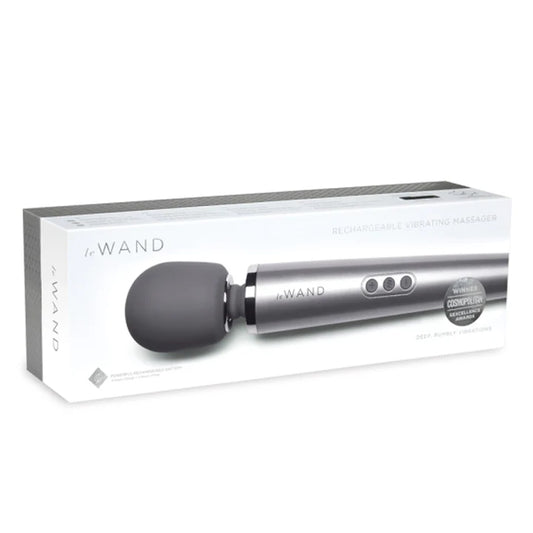 Le Wand luxury packaging and travel case included