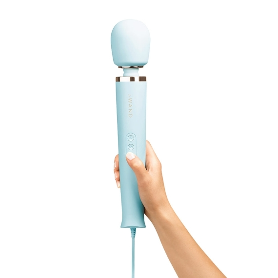 Le Wand Plug-In Vibrating Massager – Unlimited Power, Classic Style