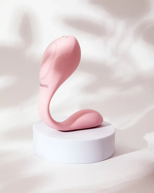 Puissante Coco Dual Stimulator showing flexible design and dual heads